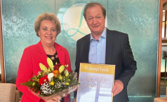 Landtagspräsidentin Verena Dunst: Gratulation zur Auszeichnung mit dem Holidaycheck Gold Award