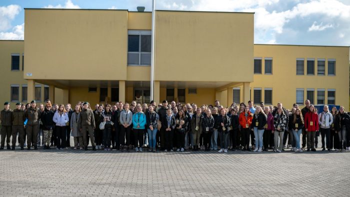 Bundesheer öffnet Tore für junge Damen am Truppenübungsplatz Bruckneudorf